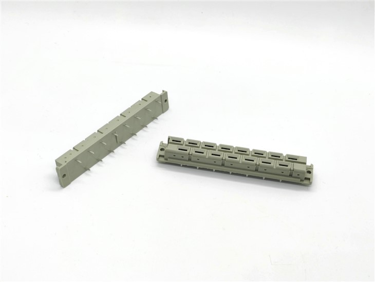 DIN41612 Lodrette kvindelige H15 -typer stik